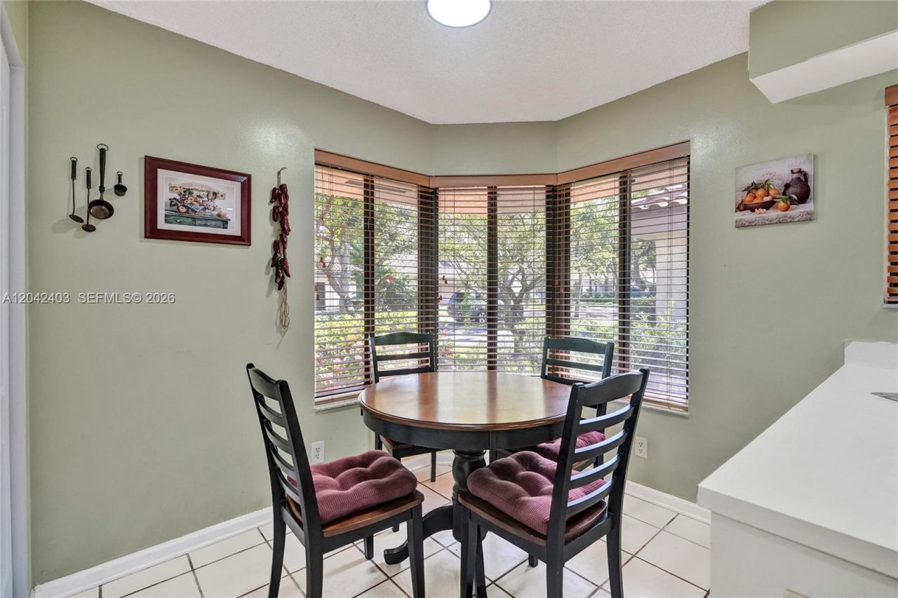 9355 NW 18th Pl, Plantation, FL 33322 Photo