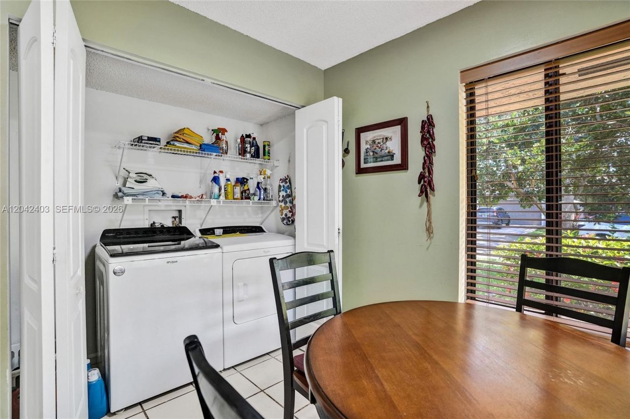 9355 NW 18th Pl, Plantation, FL 33322 Photo