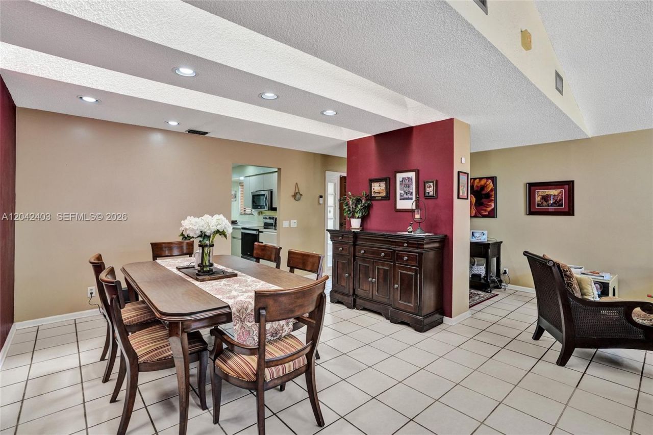 9355 NW 18th Pl, Plantation, FL 33322 Photo