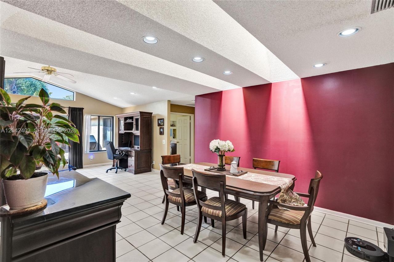 9355 NW 18th Pl, Plantation, FL 33322 Photo