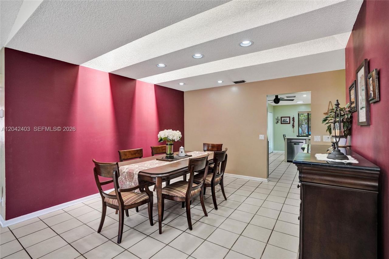 9355 NW 18th Pl, Plantation, FL 33322 Photo