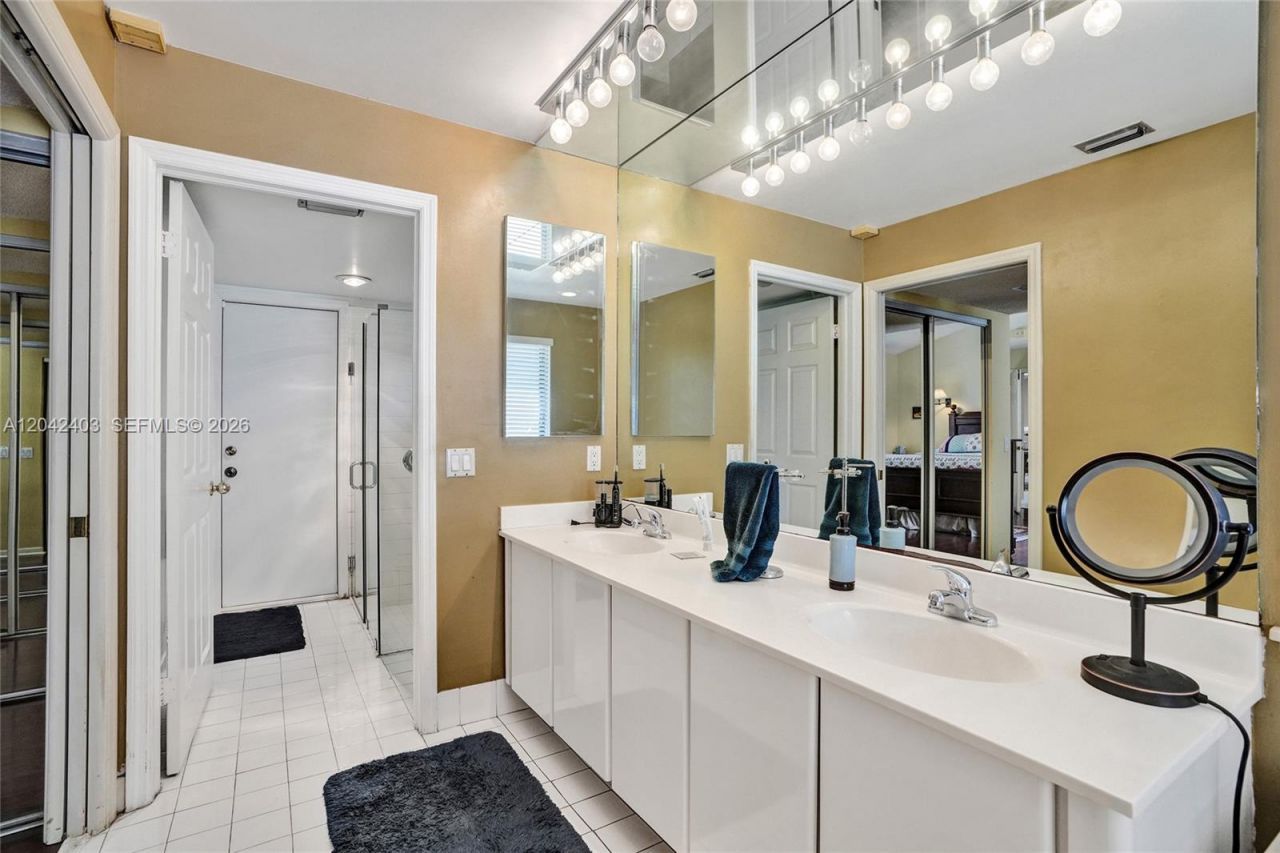 9355 NW 18th Pl, Plantation, FL 33322 Photo