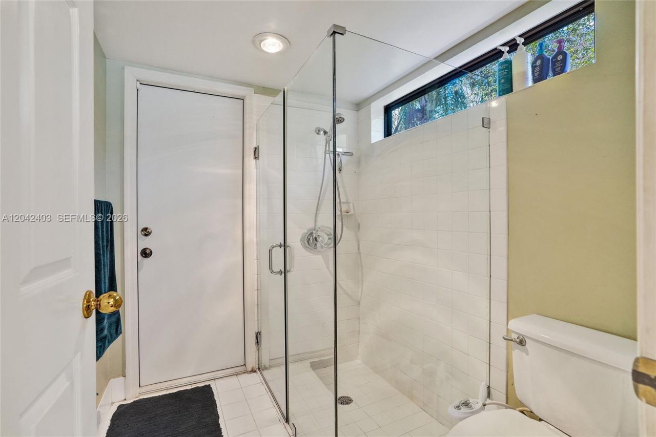 9355 NW 18th Pl, Plantation, FL 33322 Photo