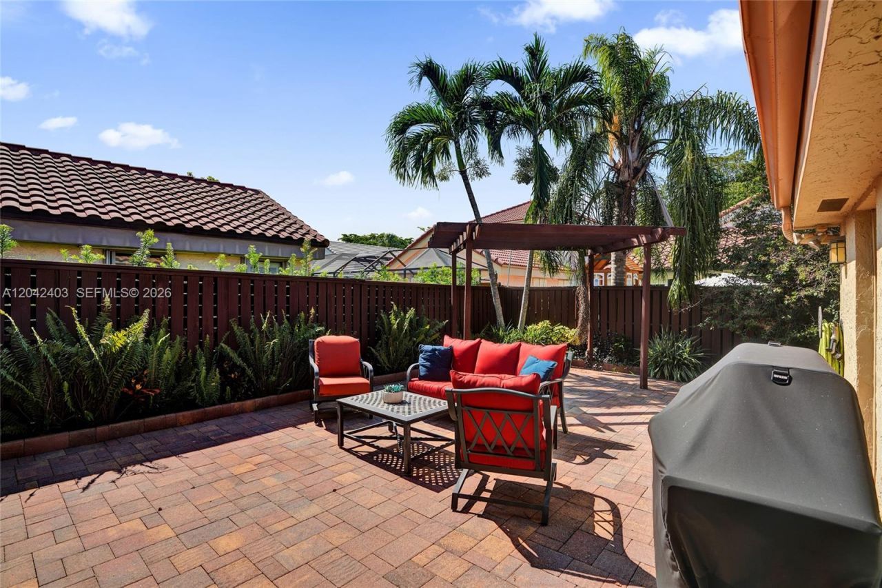 9355 NW 18th Pl, Plantation, FL 33322 Photo