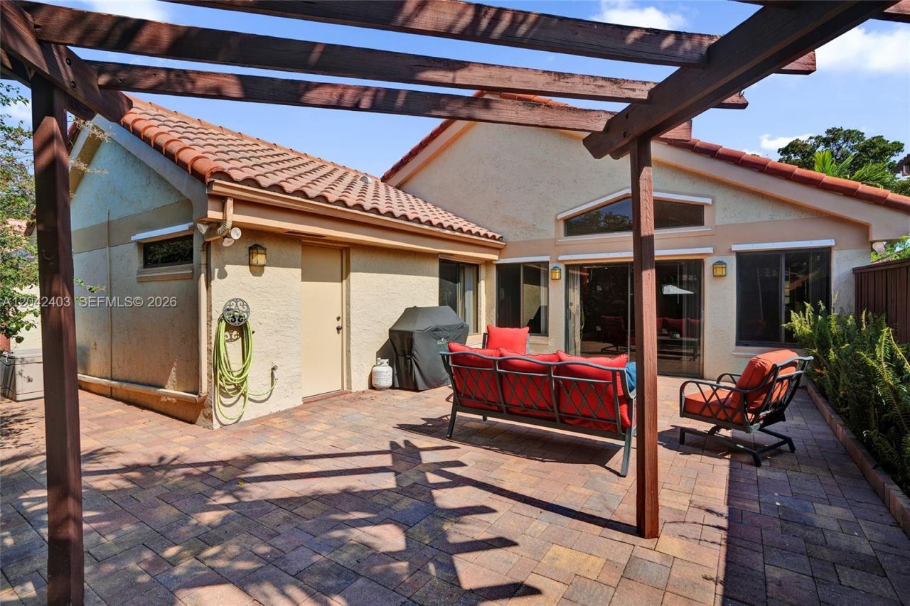 9355 NW 18th Pl, Plantation, FL 33322 Photo