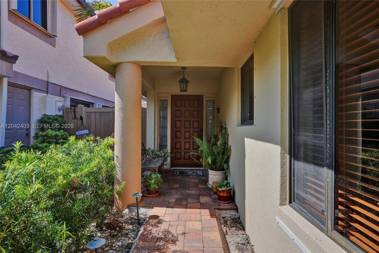 9355 NW 18th Pl, Plantation, FL 33322 Photo