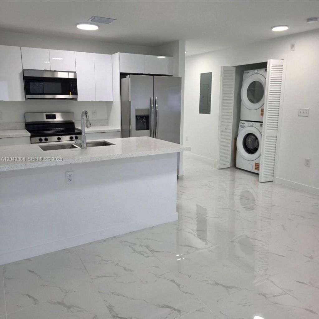 2729 NW 44 St , Unit 2729, Miami, FL 33142 Photo
