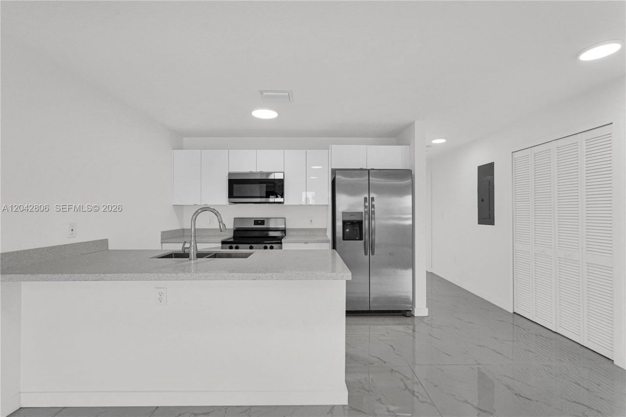 2729 NW 44 St, Unit 2729, Miami, FL 33142 Photo