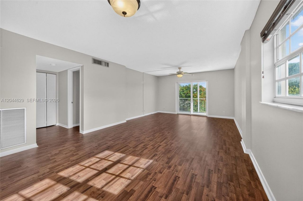 9101 W Sample Rd , Unit 306, Coral Springs, FL 33065 Photo