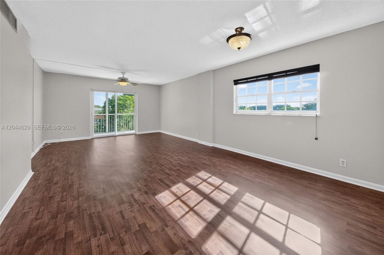 9101 W Sample Rd , Unit 306, Coral Springs, FL 33065 Photo