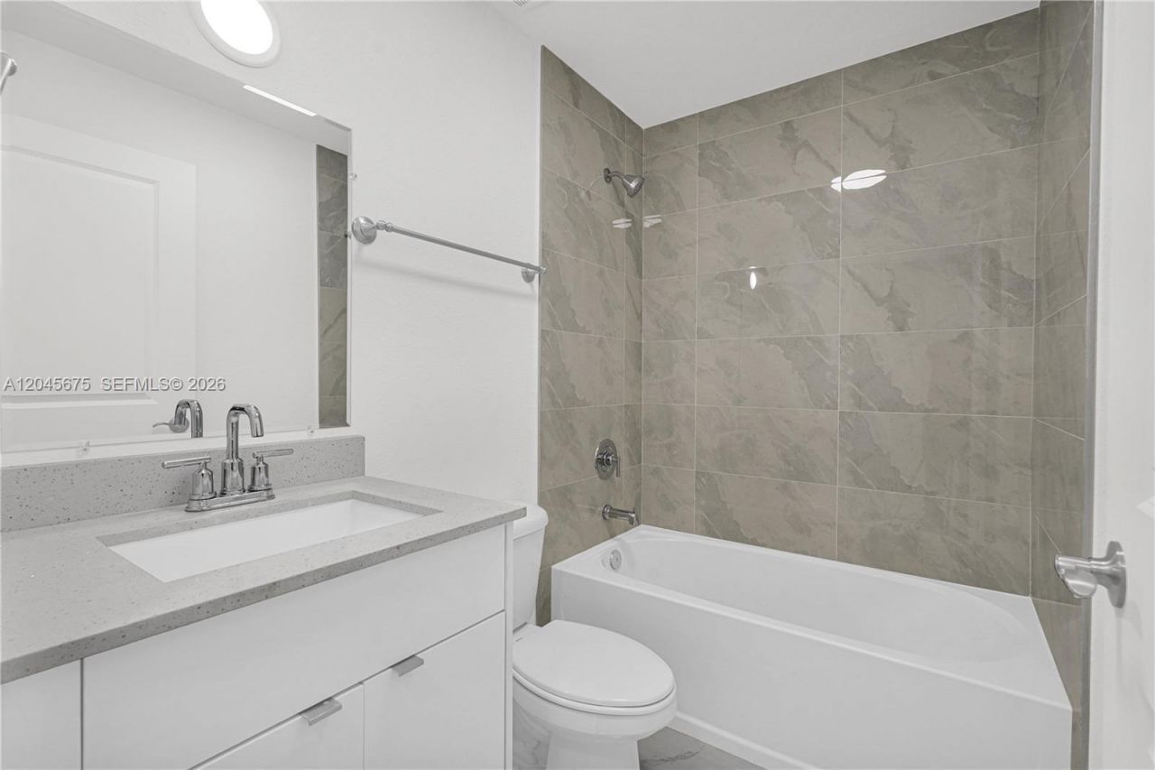 2731 NW 44th St, Unit 2731, Miami, FL 33142 Photo