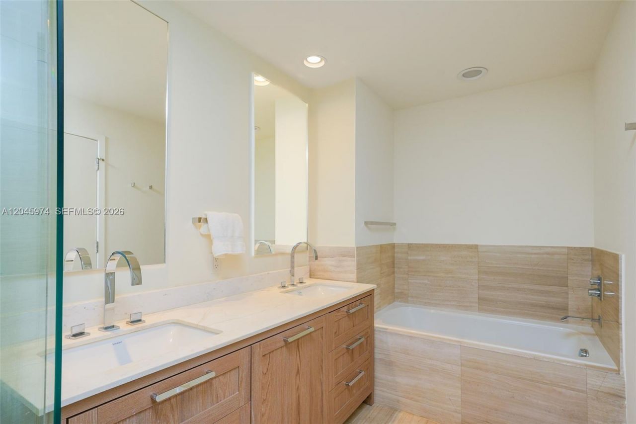 360 Ocean Dr, Unit 205S, Key Biscayne, FL 33149 Photo
