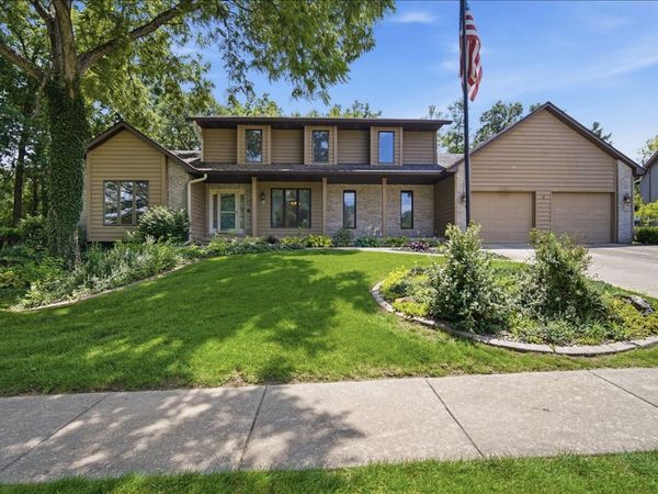 2 Stetson Drive , Bloomington, IL 61701