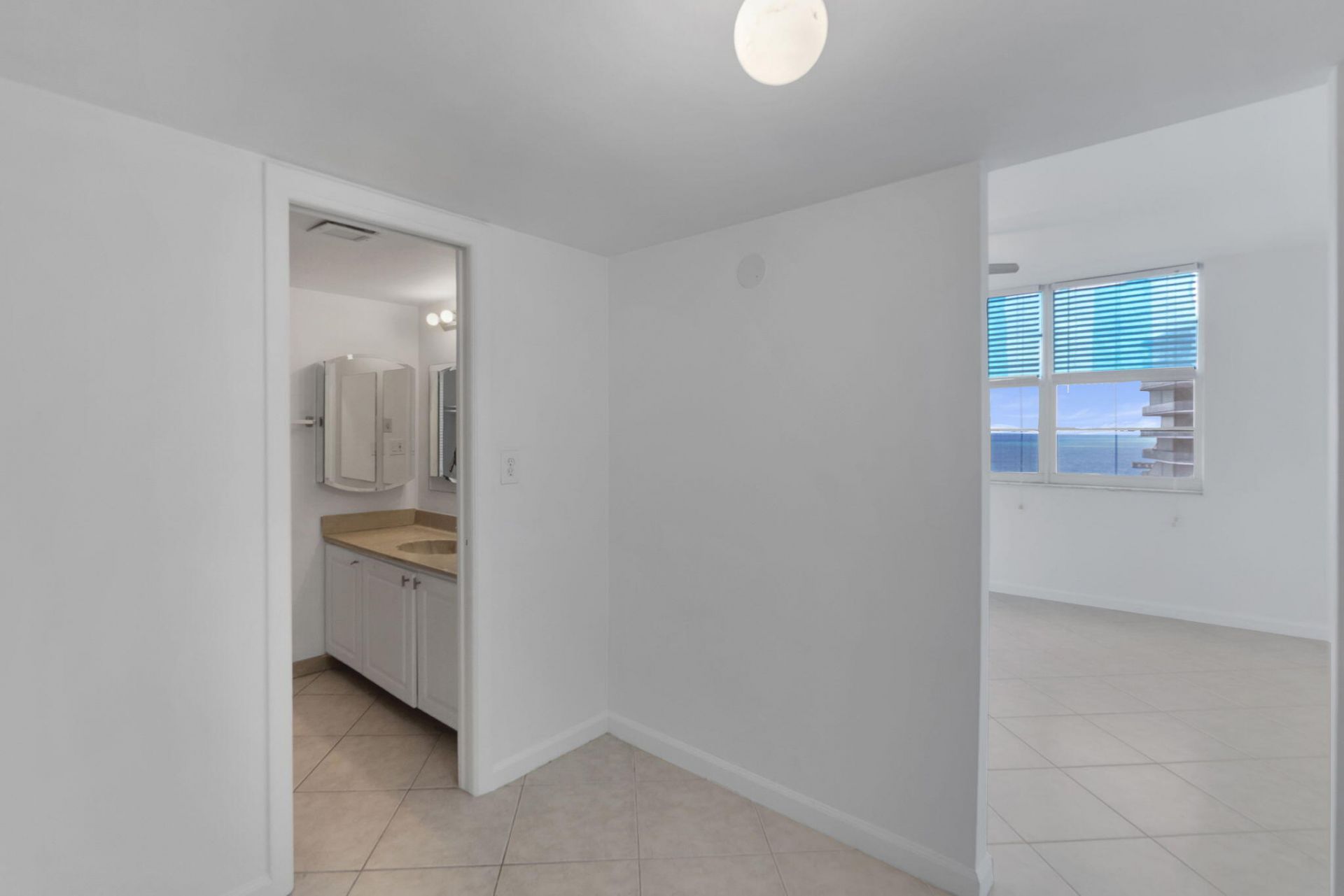 750 N Ocean Boulevard, Unit 1904, Pompano Beach, FL 33062 Photo