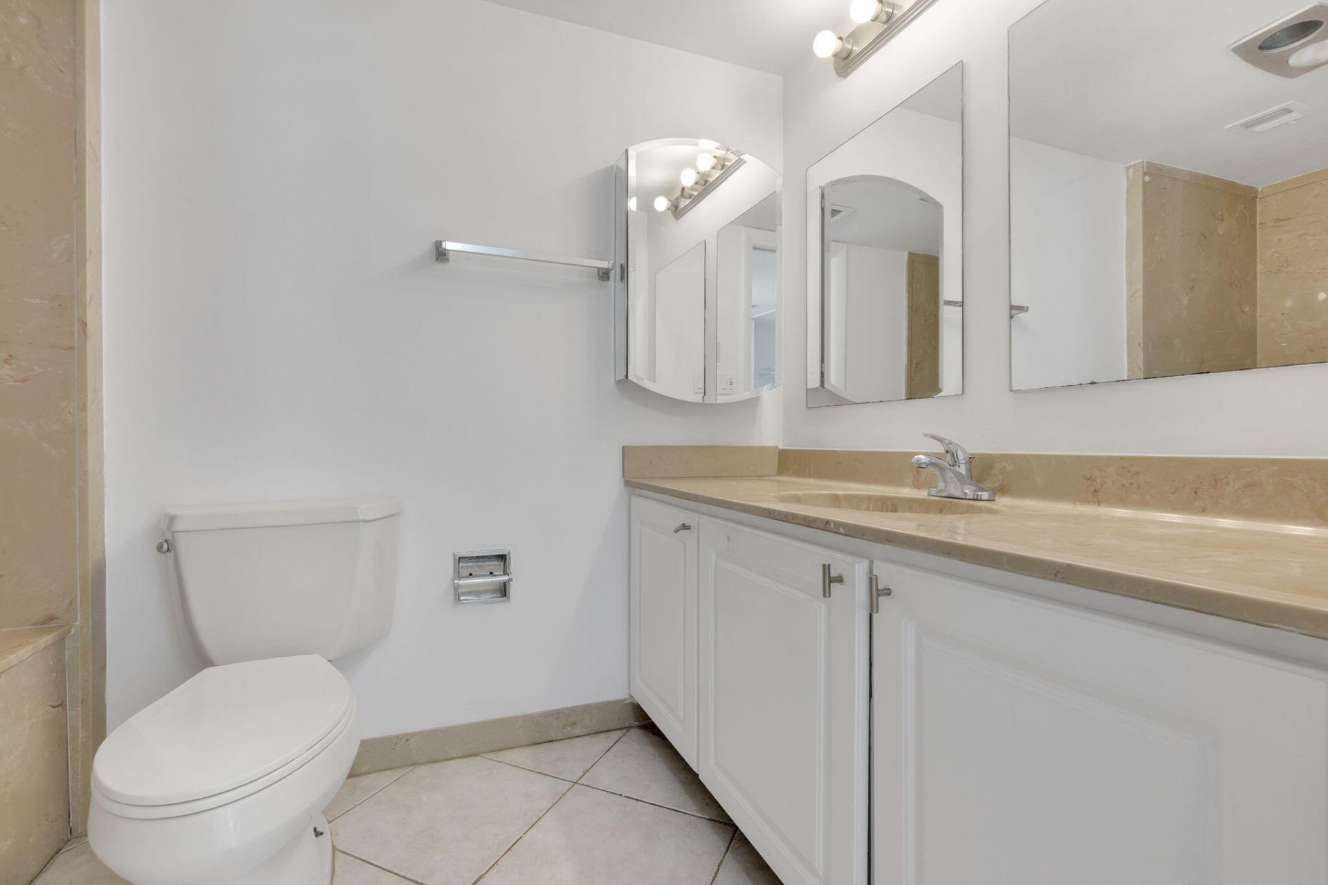 750 N Ocean Boulevard, Unit 1904, Pompano Beach, FL 33062 Photo