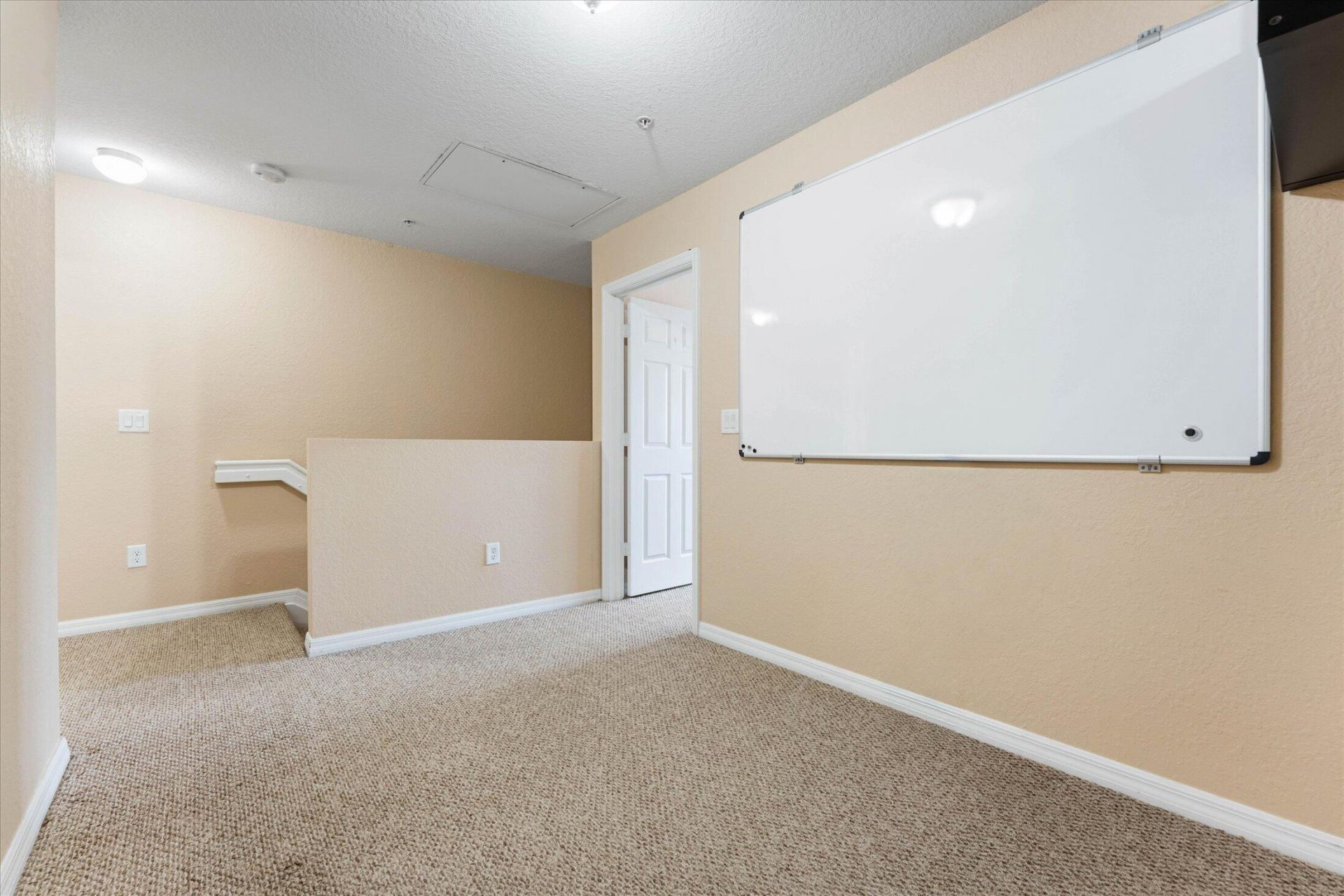 131 NW 2nd Avenue, Unit 3, Hallandale, FL 33009 Photo