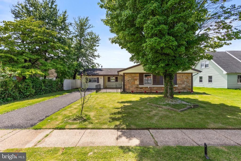 77 Elderberry Lane, Willingboro, NJ 08046 Main Photo