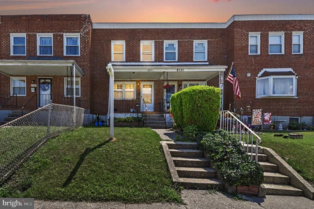 8133 GRAY HAVEN, DUNDALK, MD 21222