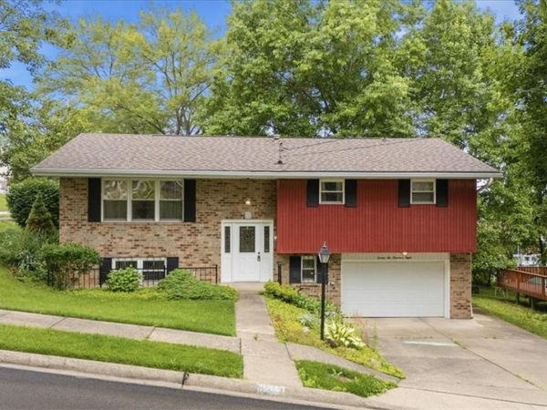 2608 Capital Drive, Parkersburg, WV 26101
