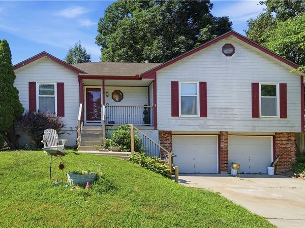 1108 Brook Court, Blue Springs, MO 64015