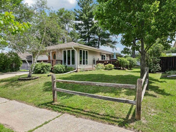 730 Meadow Lane, Reedsburg, WI 53959