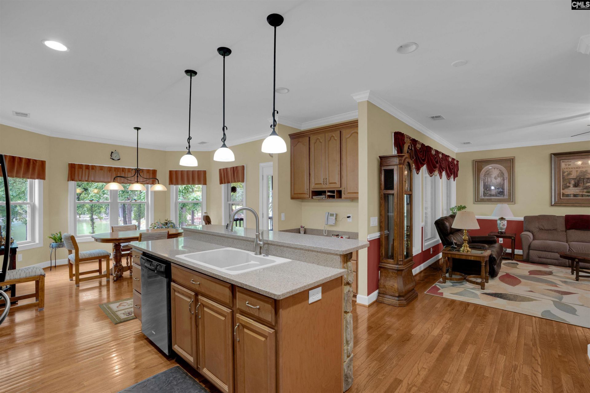 152 Summer Breeze Drive  Photo 9