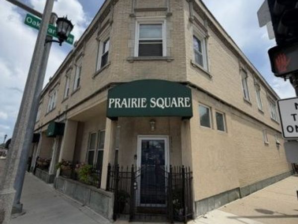 Unit B, Berwyn, IL 60402