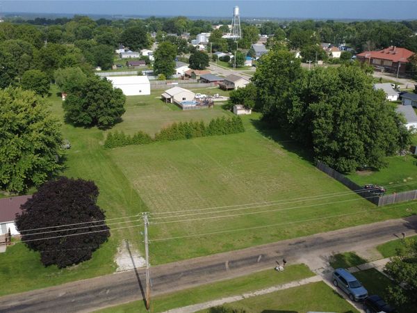 000 S Watkins Street, Pleasantville, IA 50225