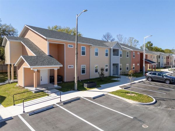 1581 NW 29TH ROAD , Unit 8, GAINESVILLE, FL 32605