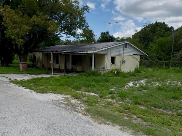 131 E BAY BOULEVARD S, LAKE WALES, FL 33859