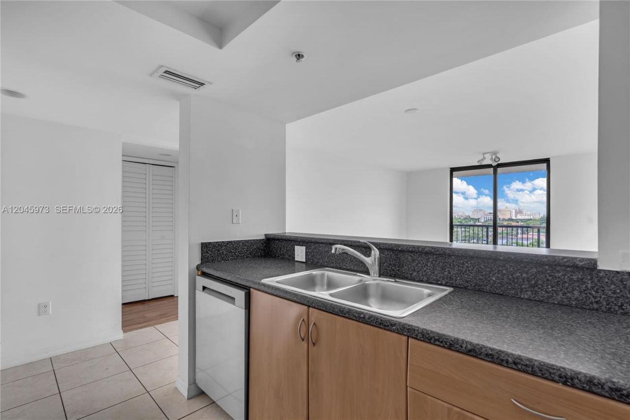 1690 SW 27th Ave , Unit 608, Miami, FL 33145 Photo
