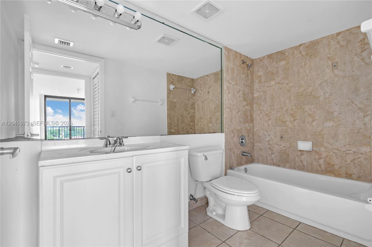 1690 SW 27th Ave , Unit 608, Miami, FL 33145 Photo
