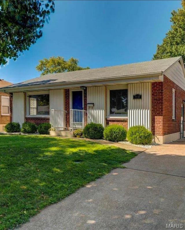 7137 Marwinette Avenue , Saint Louis, MO 63116 Main Photo