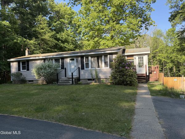 52 Brightman Road, Mechanicville, NY 12118