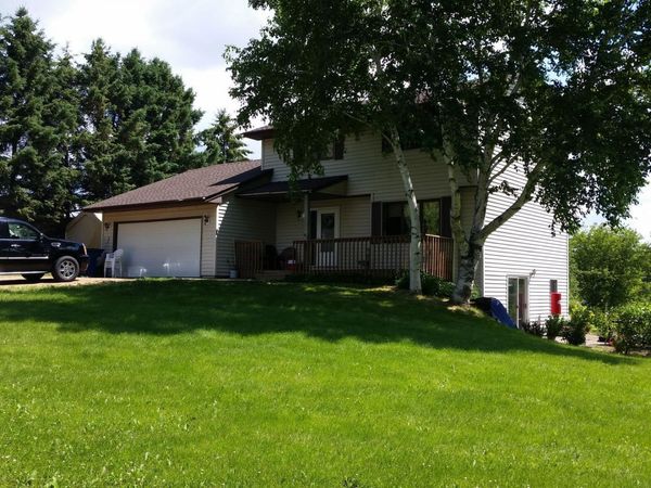 7050 Pioneer Trail, Greenfield, MN 55357