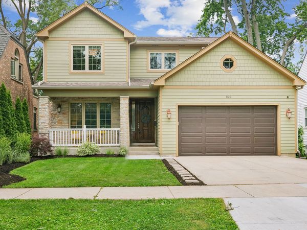 824 N Ridge Avenue, Arlington Heights, IL 60004