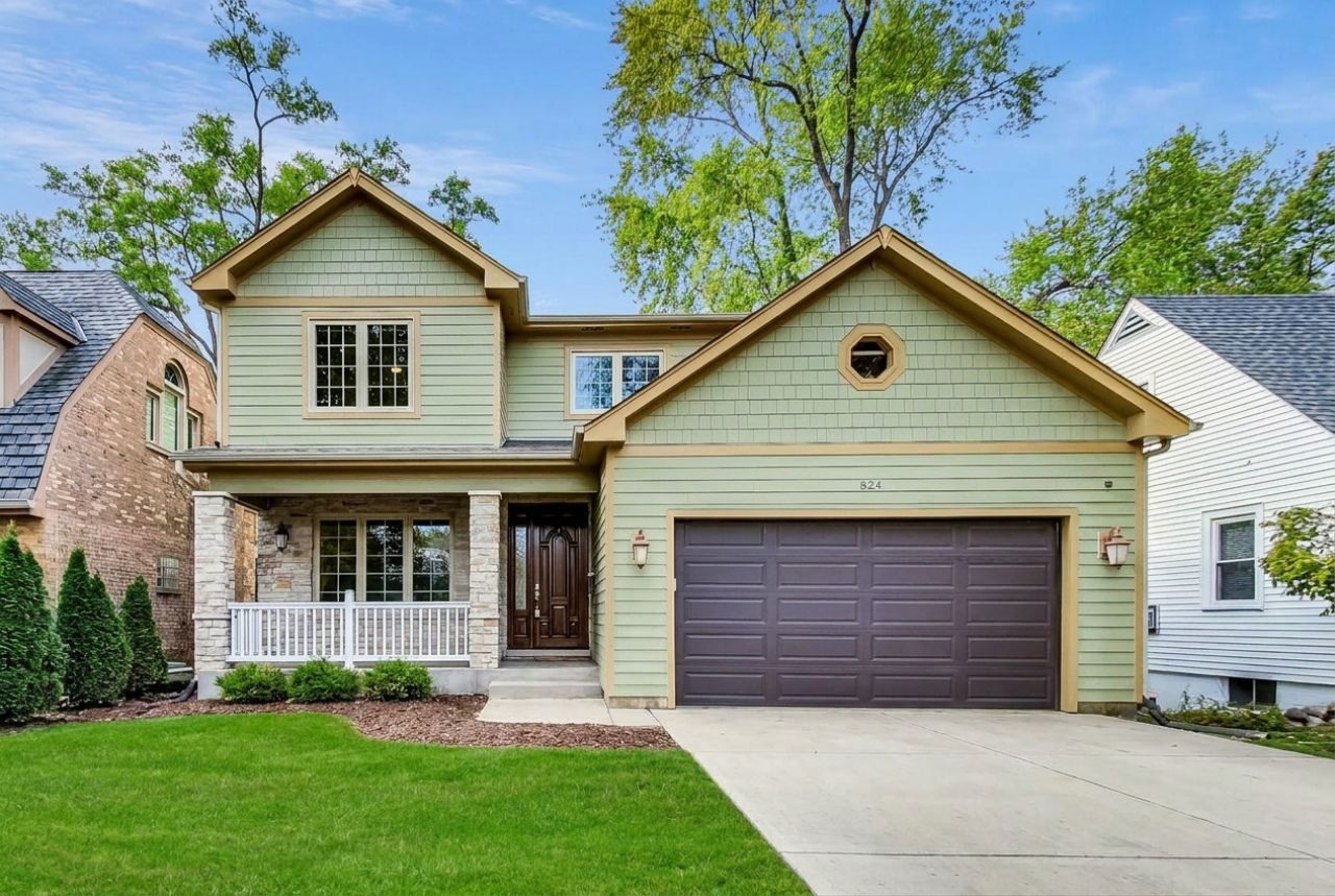 824 N Ridge Avenue, Arlington Heights, IL 60004
