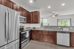 9101 Parlor Drive photo 4