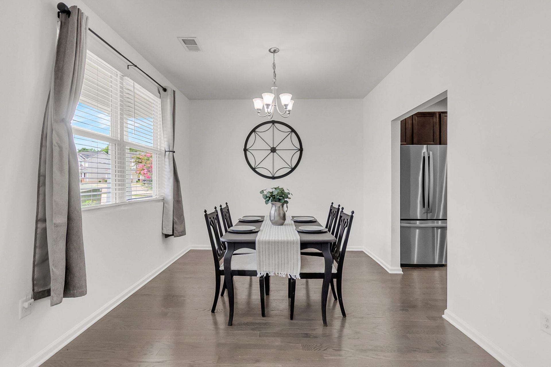 9101 Parlor Drive Photo 5