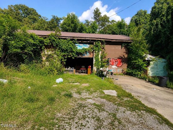 241 West Barton Ridge Road, Greeneville, TN 37743
