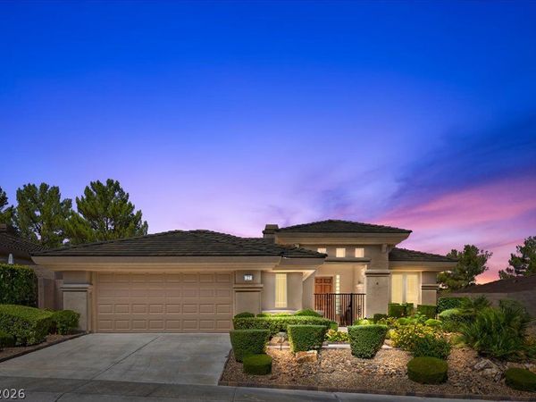 27 Moraine Drive , Henderson, NV 89052