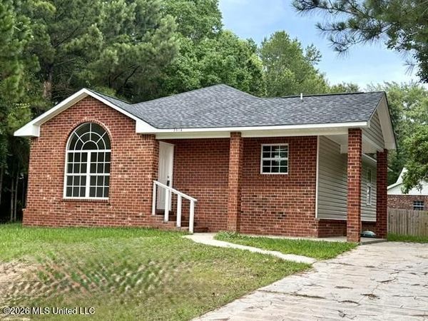 2516 S Beachview Drive, Ocean Springs, MS 39564