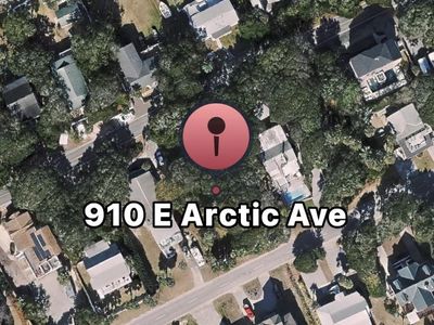 910 E Arctic Avenue, Folly Beach, SC 29439
