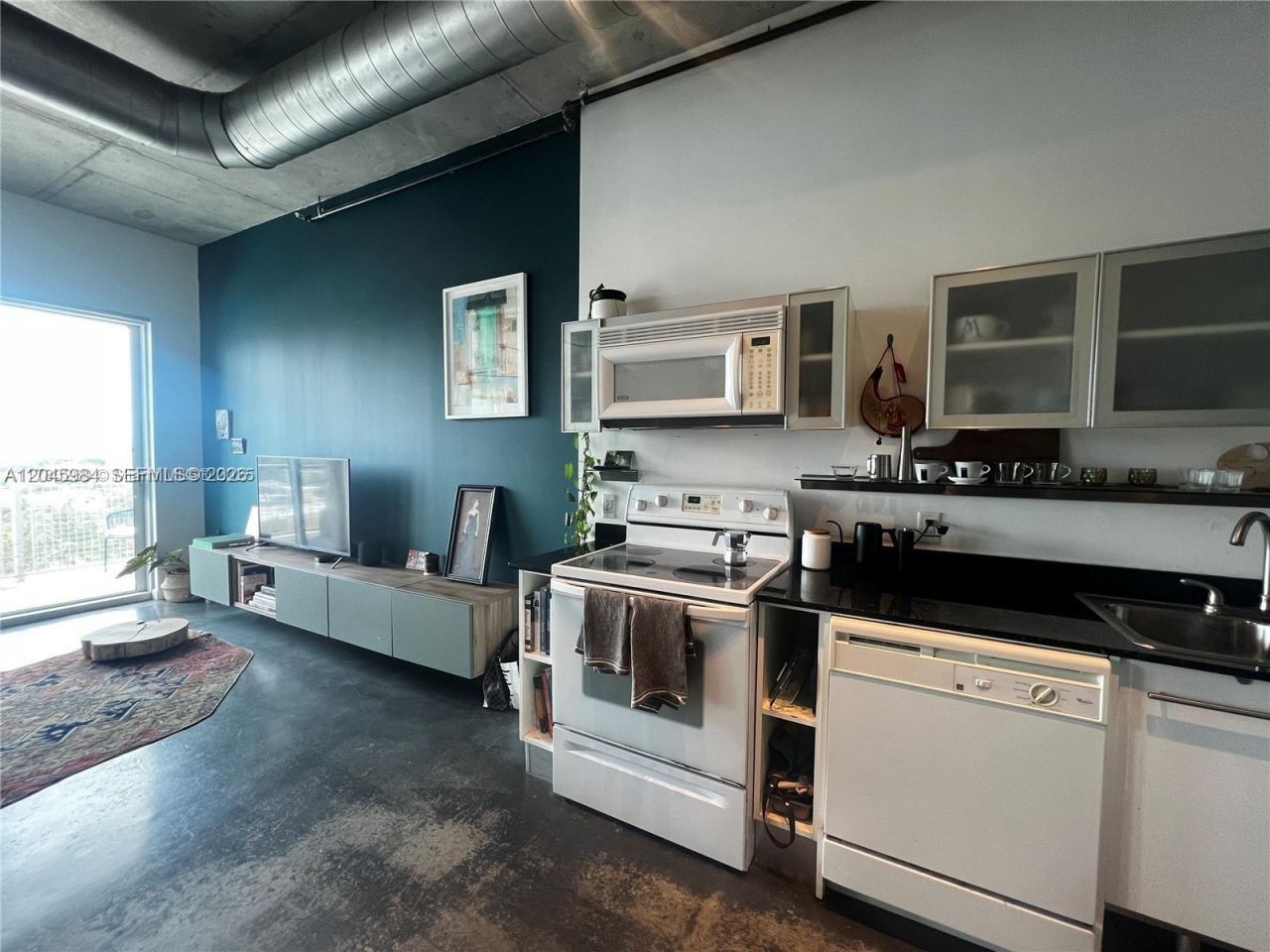10 SW South River Dr , Unit 812, Miami, FL 33130 Photo