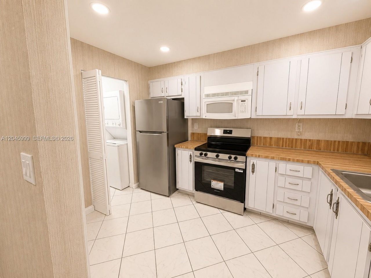 6080 NW 44th St , Unit 410, Lauderhill, FL 33319 Photo