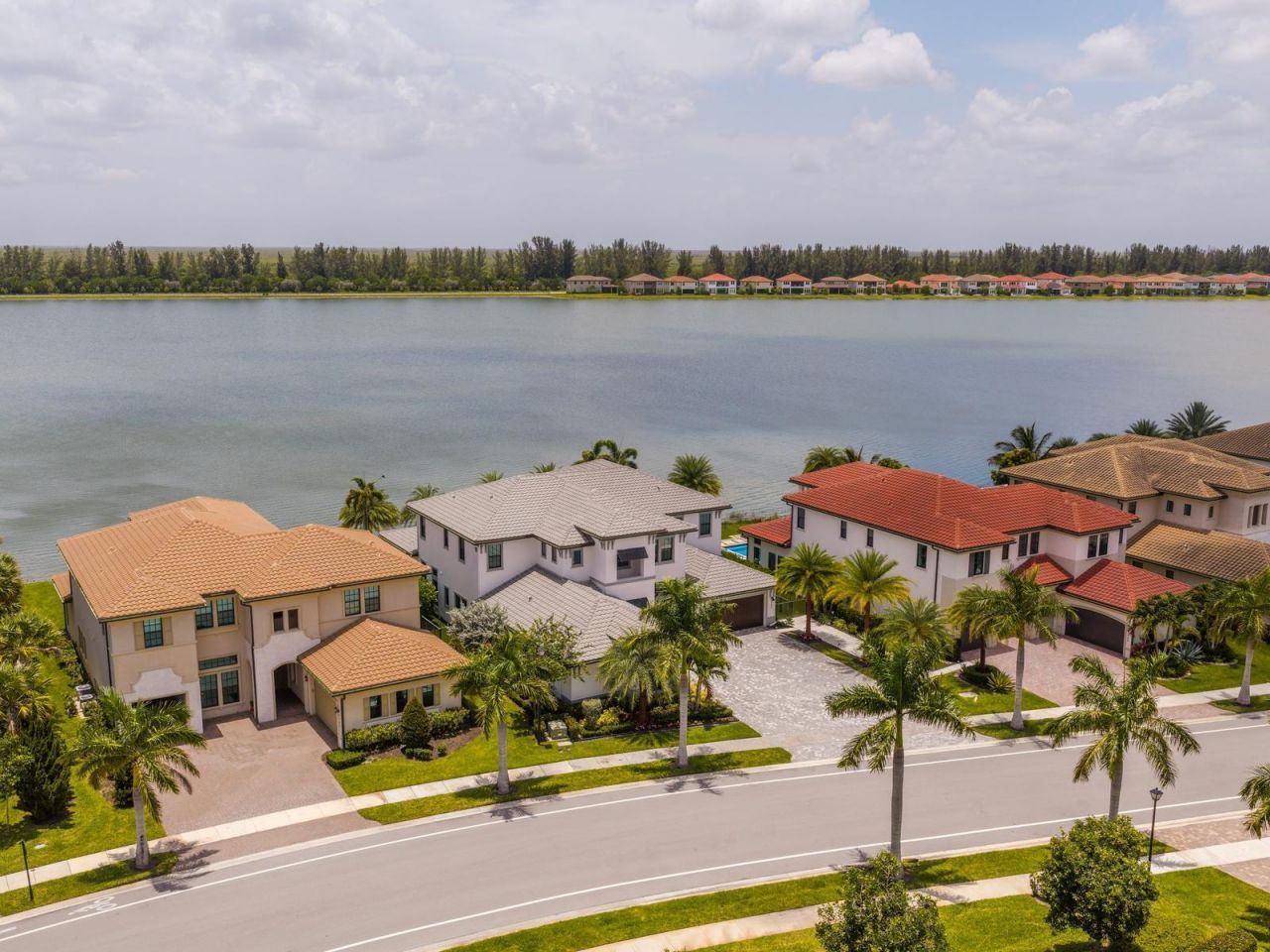 8785 Parkland Bay Drive, Parkland, FL 33076 Photo