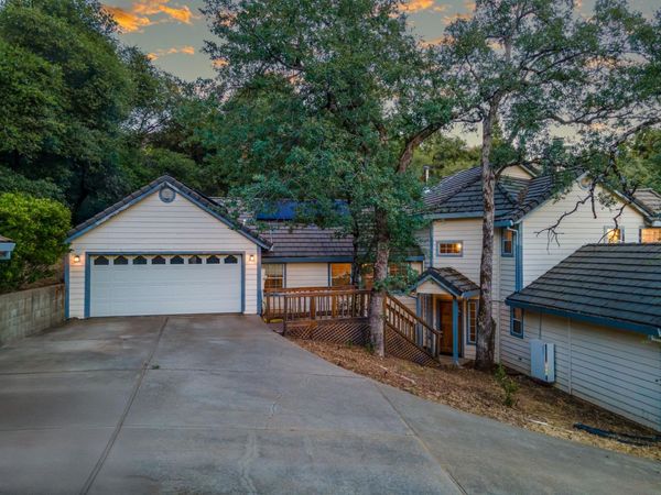 1487 Country Club Dr, Placerville, CA 95667