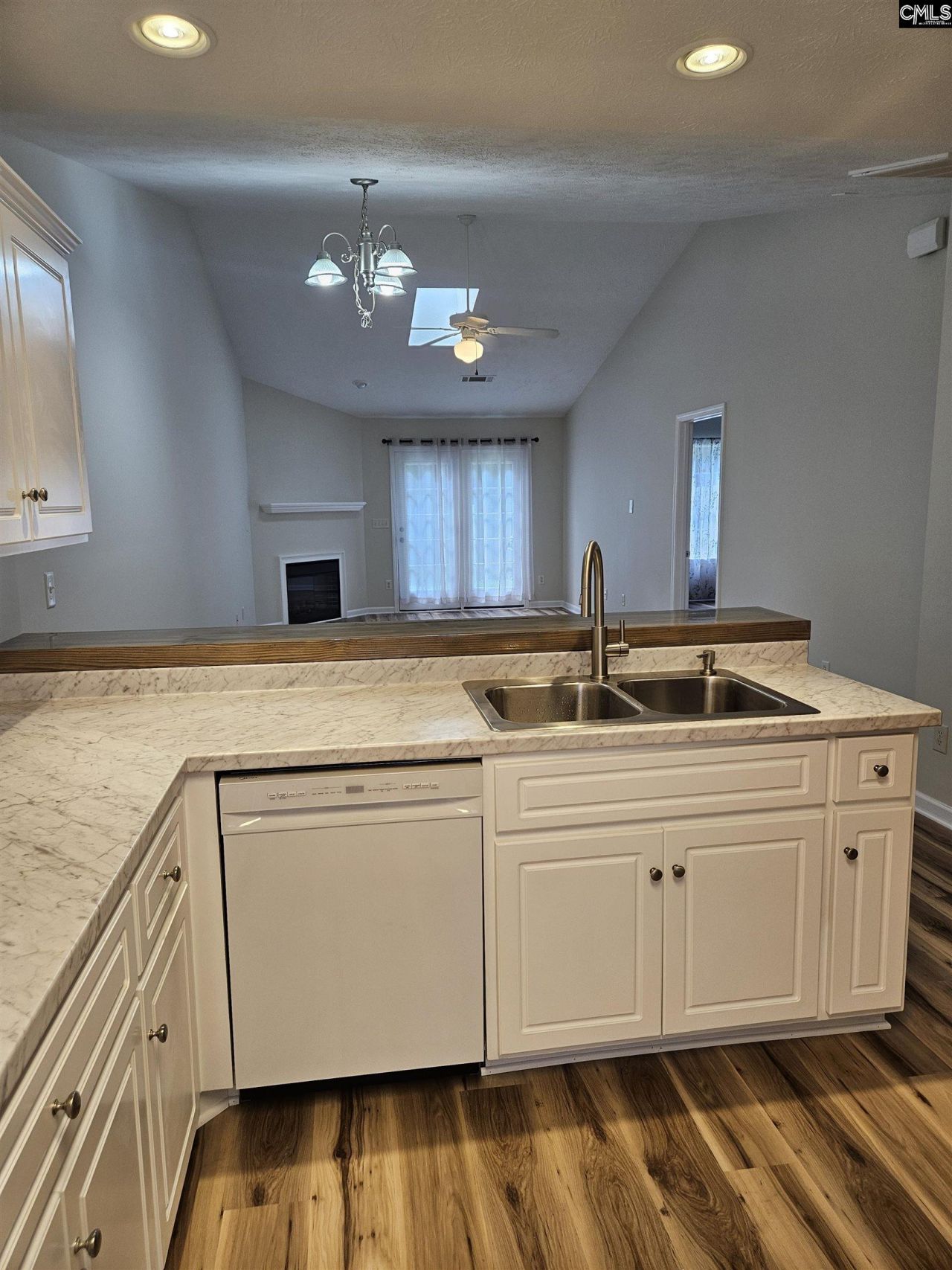 129 Crestland Drive  Photo 10