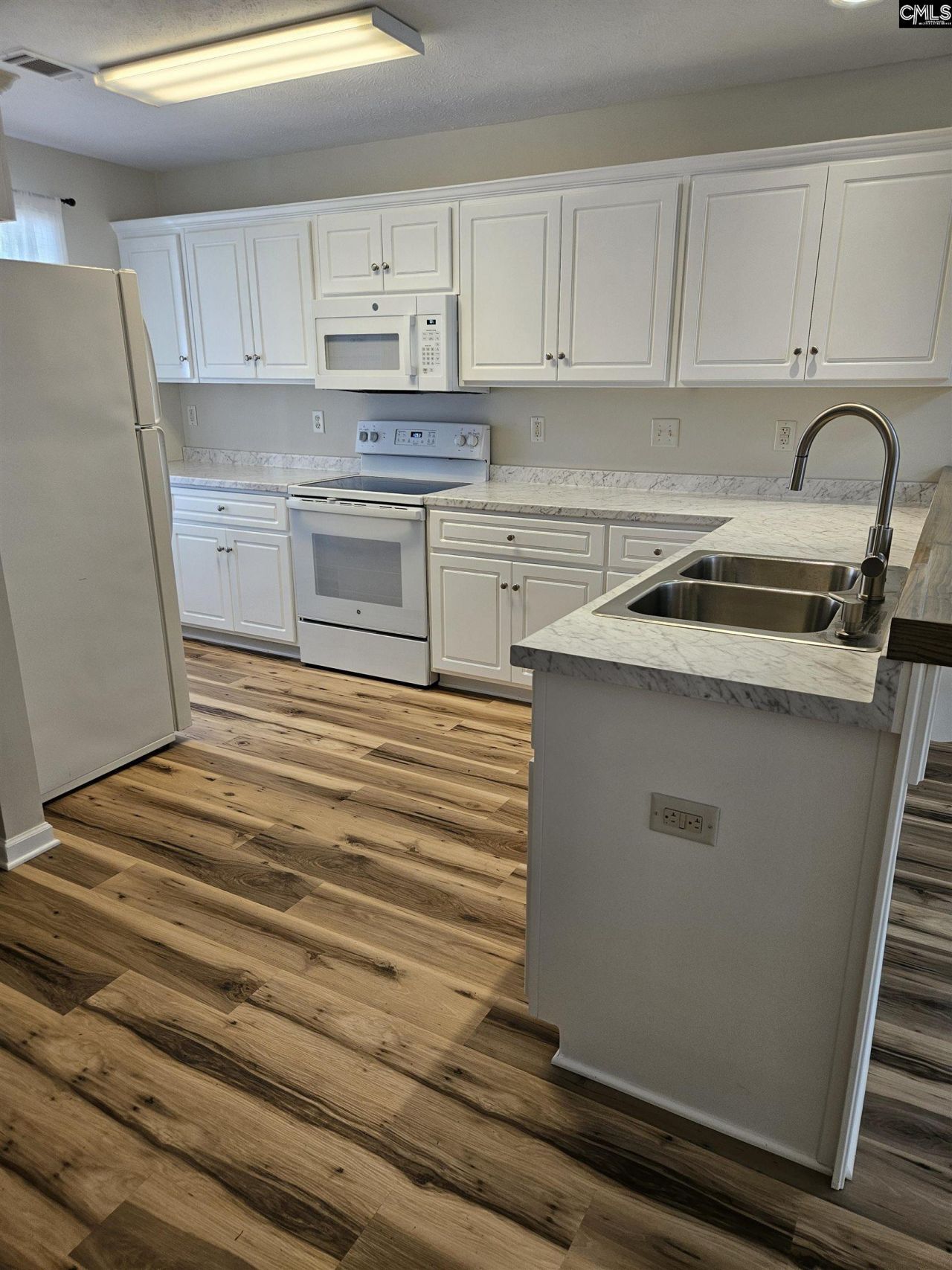 129 Crestland Drive  Photo 7