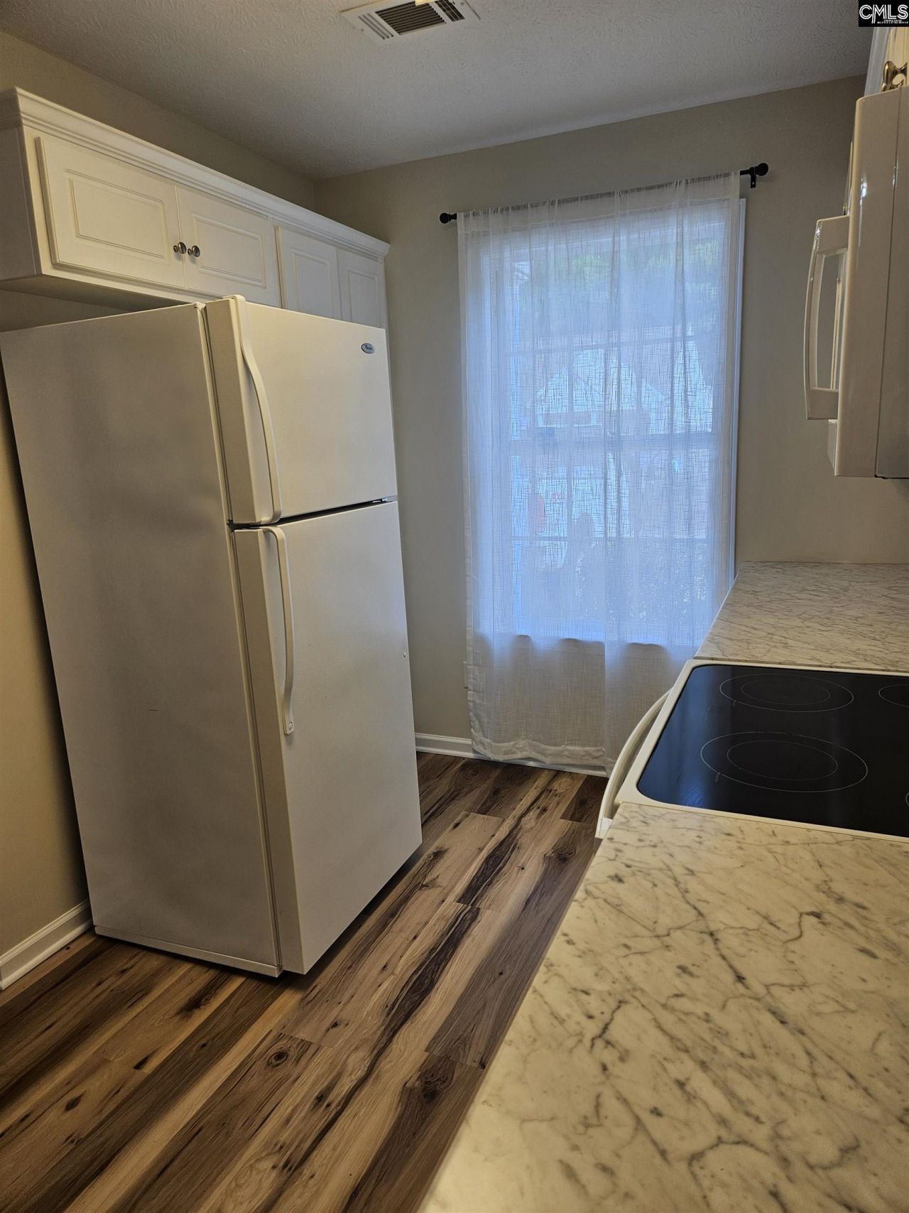 129 Crestland Drive  Photo 8